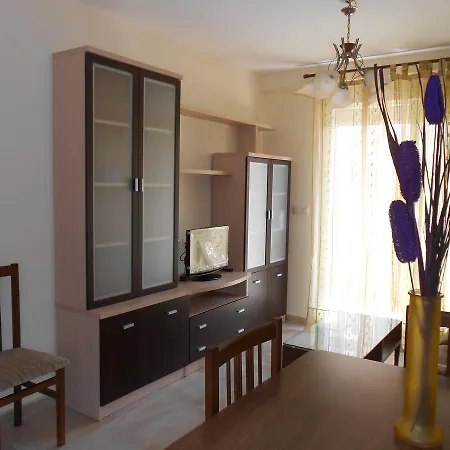 Almar Apartament *